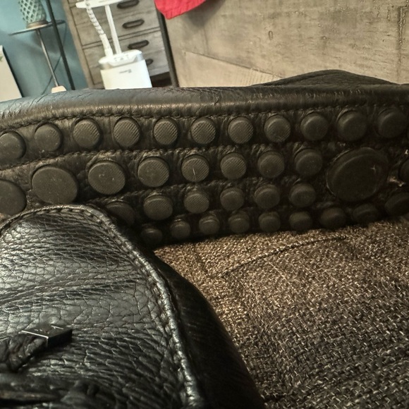 Louis Vuitton Black Leather Drivers Logo Bow Slip On Loafers - Picture 7 of 7